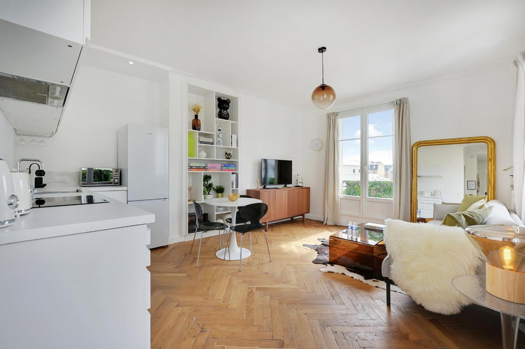 Luminous By Les Maisons De Charloc Homes *